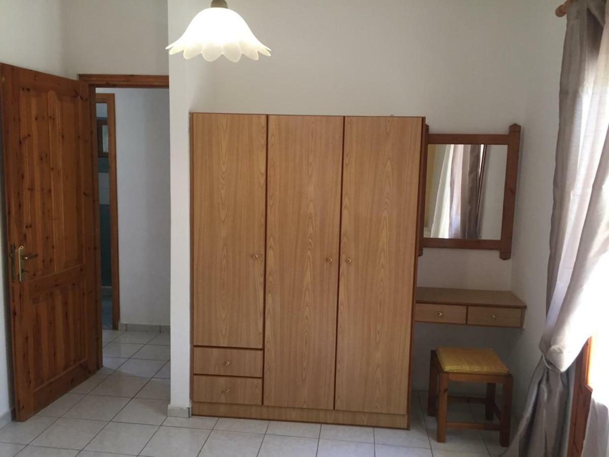 Asimina Apartment Istro Bagian luar foto