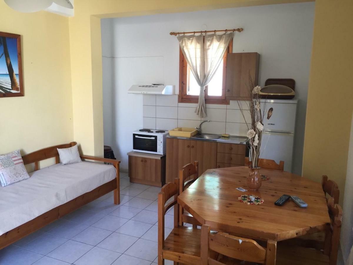 Asimina Apartment Istro Bagian luar foto